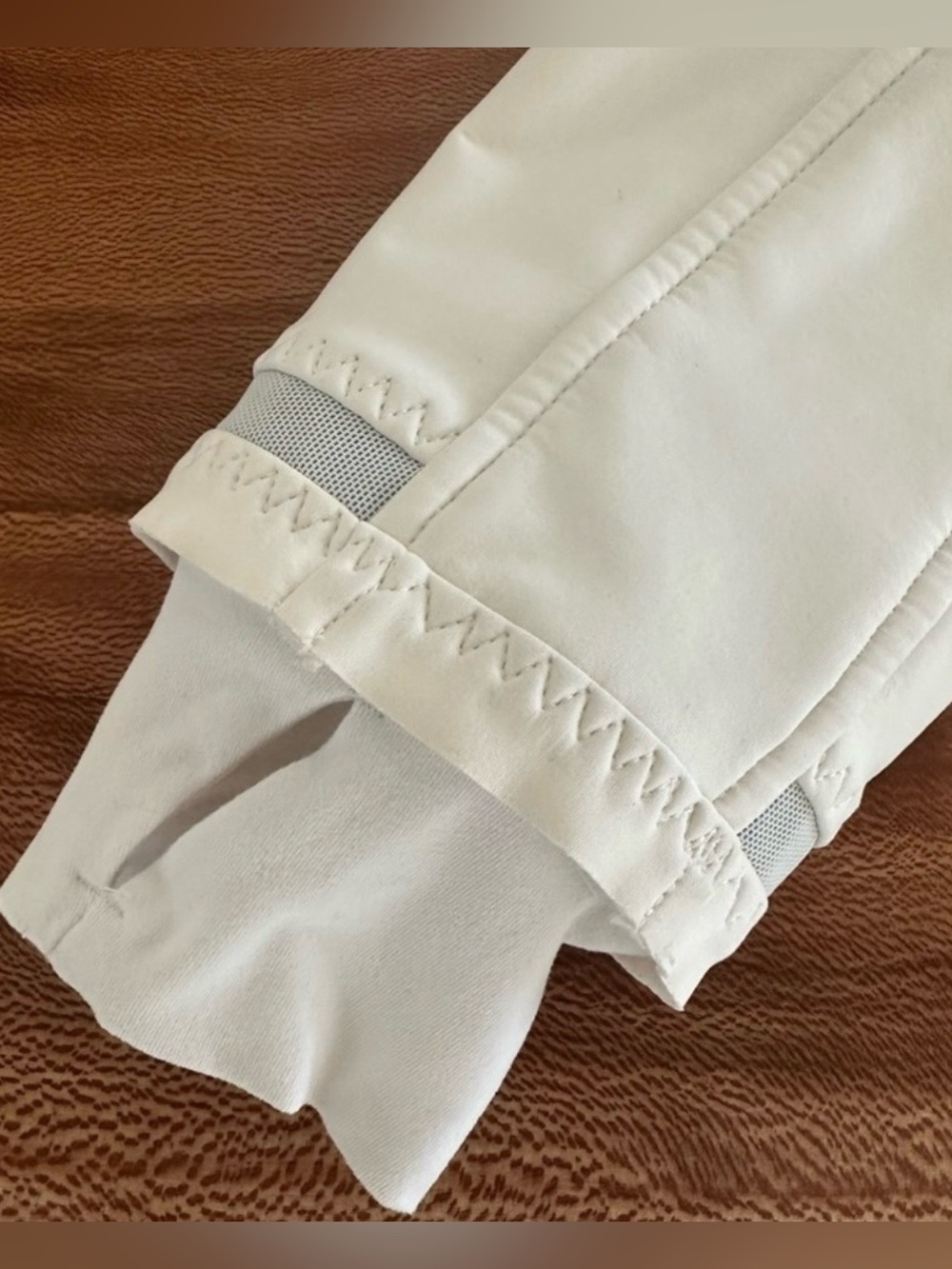 Lululemon Wind Runner Softshell Jacket Ruffle Detailing White | Size: 6 - Picture 9 of 16